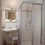 Altes Doktorhaus - Garni Hotel 3*