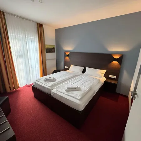 Altes Doktorhaus - Garni 3*