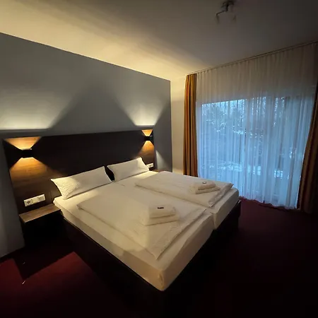Altes Doktorhaus - Garni Hotel 3*
